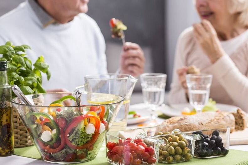 Stredomorská strava zlepšuje komunikačné schopnosti u starších dospelých